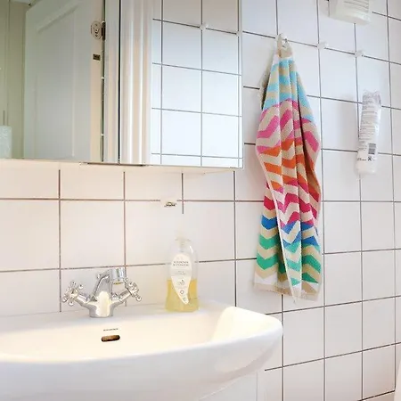 بيت للعطل Three-bedroom Holiday In *