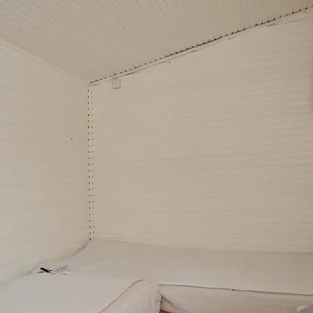 Three-bedroom Holiday In Vejby