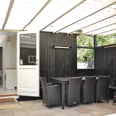 Three-bedroom Holiday In *