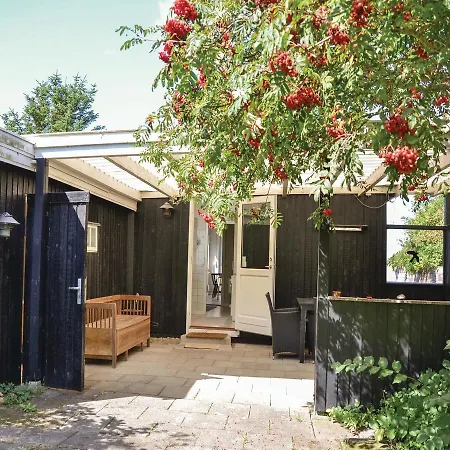 Three-bedroom Holiday In بيت للعطل Vejby