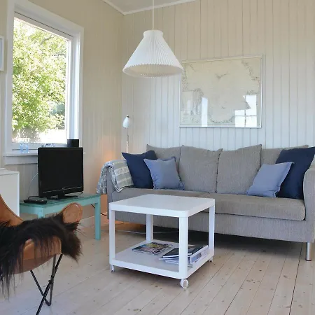 Three-bedroom Holiday In * Vejby
